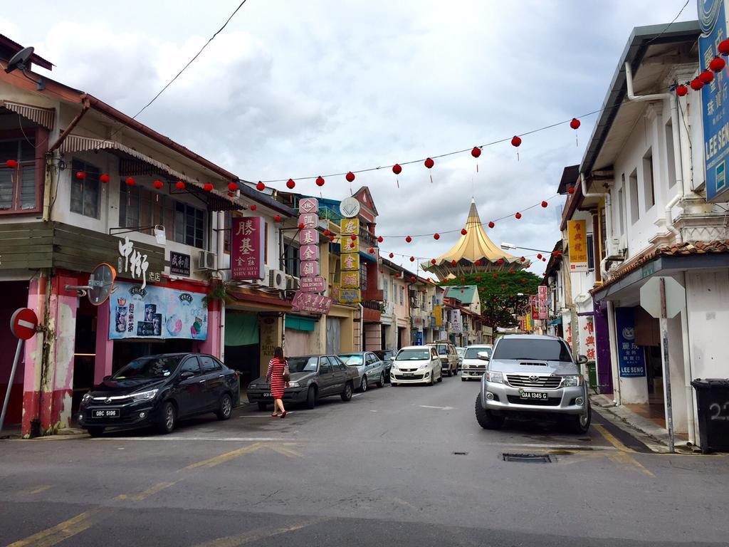 Hotel Lima.Tujoh Kuching Exterior foto